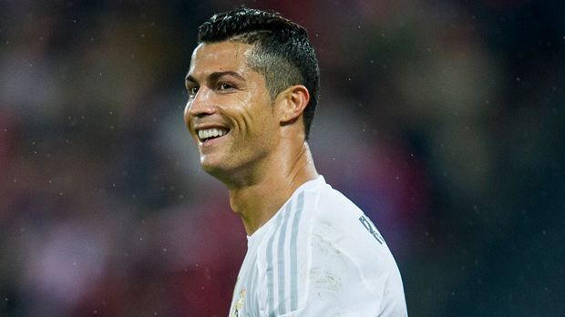 
                <strong>Beliebtester Spieler bei den Fans: Cristiano Ronaldo</strong><br>
                Beliebtester Spieler bei den Fans: Cristiano Ronaldo (Real Madrid). Die Nutzer der Website mahou.es wählten CR7 zum beliebtesten Spieler der spanischen Fußballfans. 
              