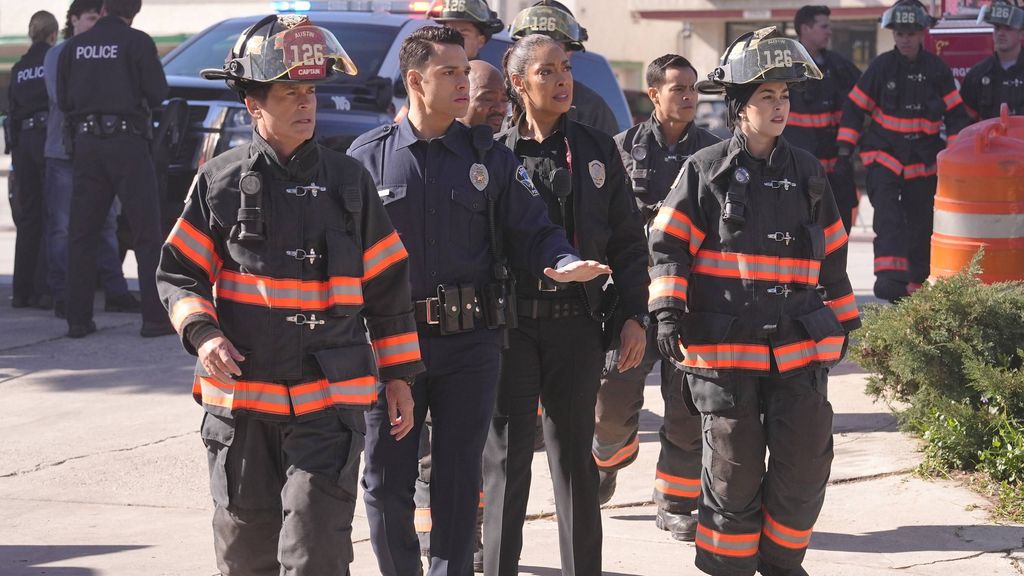 "9-1-1: Lone Star"-Hauptdarsteller bald bei "9-1-1: Nashville"?