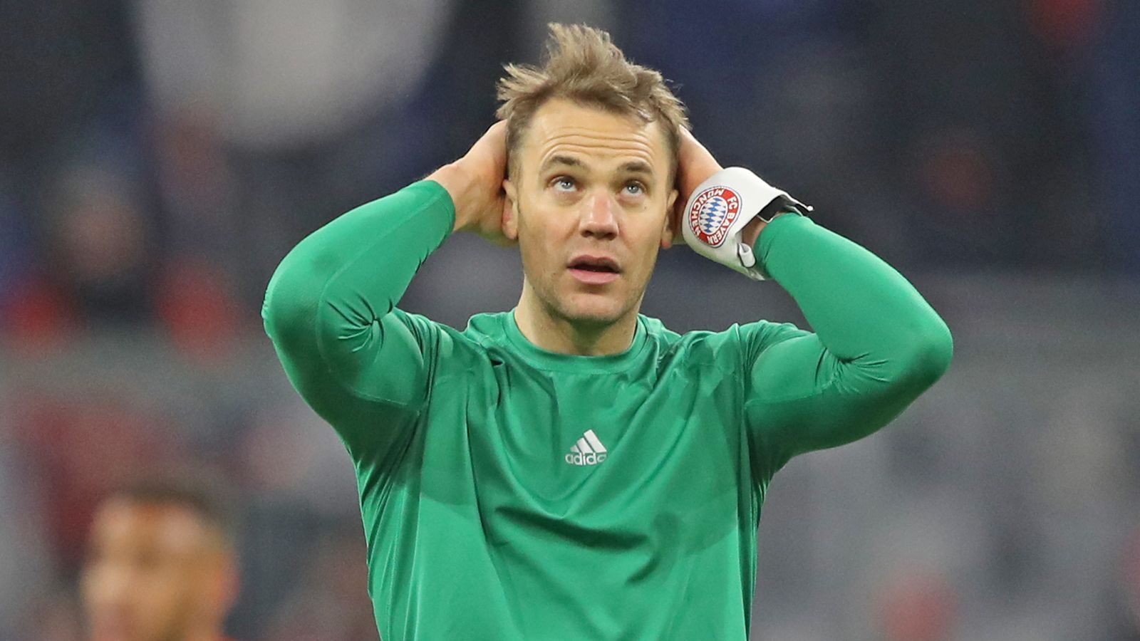 
                <strong>Platz 3: Manuel Neuer (FC Bayern)</strong><br>
                Follower: 10.048.400Durchschnittliche Likes pro Post: 182.000Möglicher Verdienst pro Post: 50.611 Euro
              