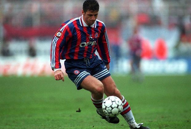 
                <strong>Ruggiero Rizzitelli </strong><br>
                1996 wagte sich Rizzitelli als erster Italiener überhaupt aus der Serie A in die Bundesliga. Vom FC Turin wechselte er zum FC Bayern München und erzielte in 45 Spielen zwölf Tore. Anschließend ging es dann zum FC Piacenza und dort ließ er seine Fußball-Karriere ausklingen. 
              