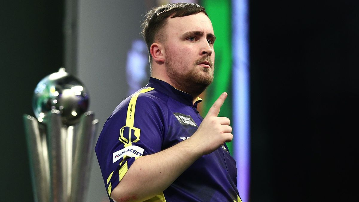 2024/25 Paddy Power World Darts Championship - Day Sixteen