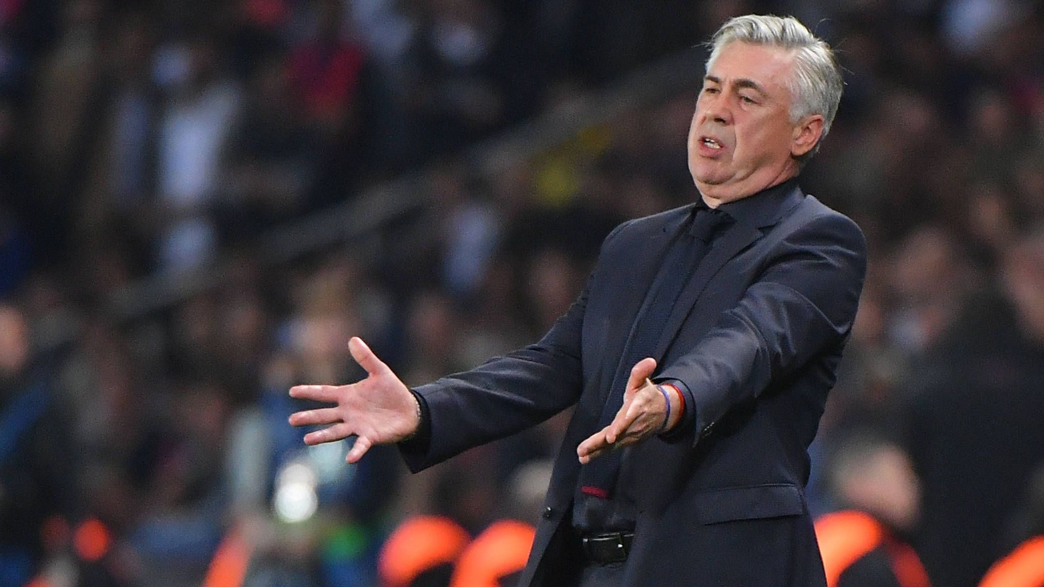 <strong>Carlo Ancelotti 454 Tage (1.7.2016 - 28.9.2017)</strong><br>Ancelotti kam als dreimaliger CL-Sieger. Doch seine Zeit bei Bayern wurde trotz eines Meistertitels zum Desaster. Der Italiener soll Trainings oft nicht selbst geleitet, sein Fitnesscoach in der Kabine geraucht haben. Nachdem in der zweiten Saison das Aus in der CL-Vorrunde drohte, machten die Bayern kurzen Prozess. Bis der Retter gefunden war, leitete Willy Sagnol das Training.&nbsp;