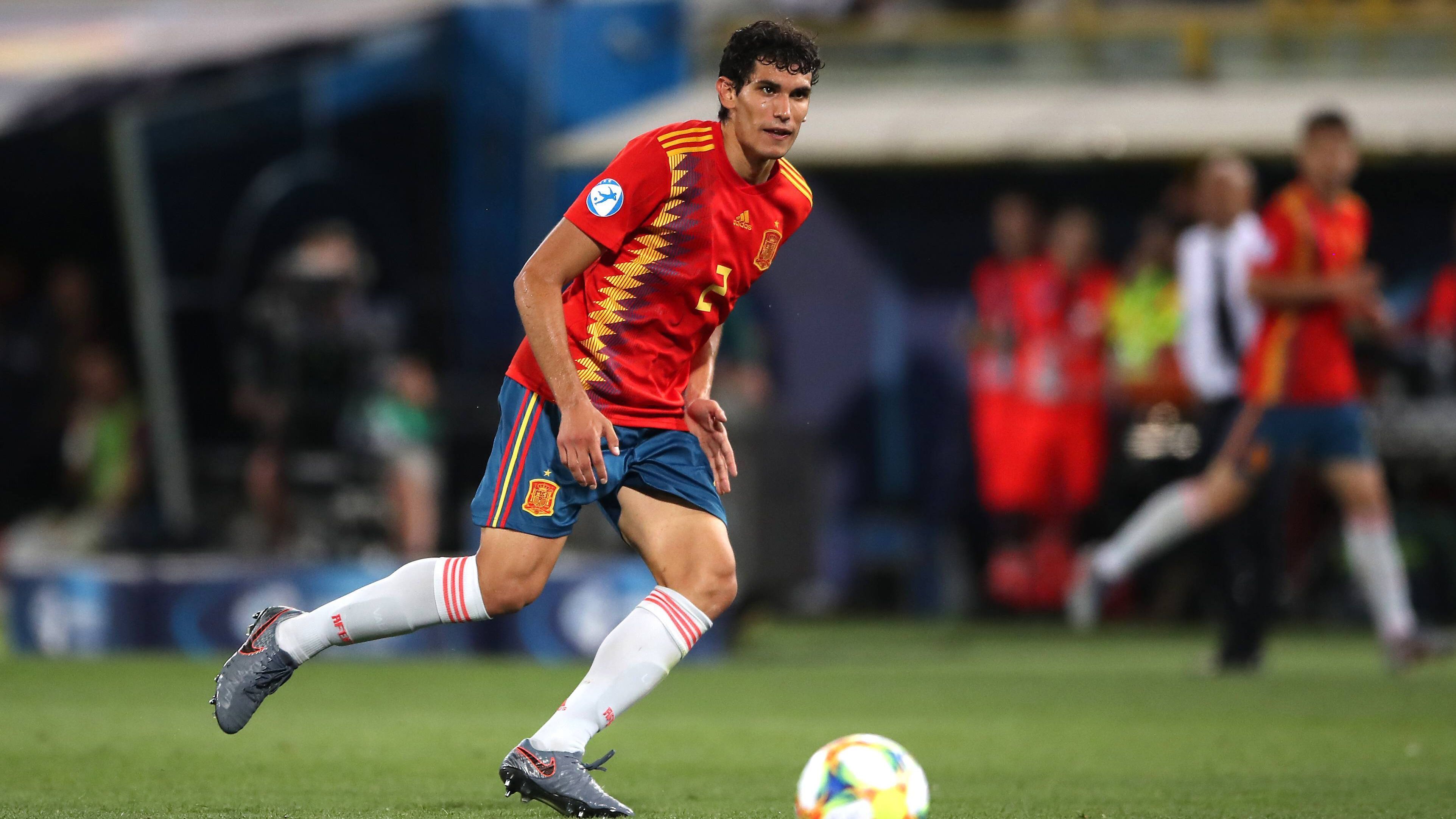 
                <strong>Jesus Vallejo (Abwehr)</strong><br>
                Alter: 22Verein: Real MadridErstliga-Spiele/Tore: 37/2U21 Länderspiele-Spiele/Tore: 21/0Der Kapitän war in der Saison 2016/17 an Eintracht Frankfurt ausgeliehen.
              