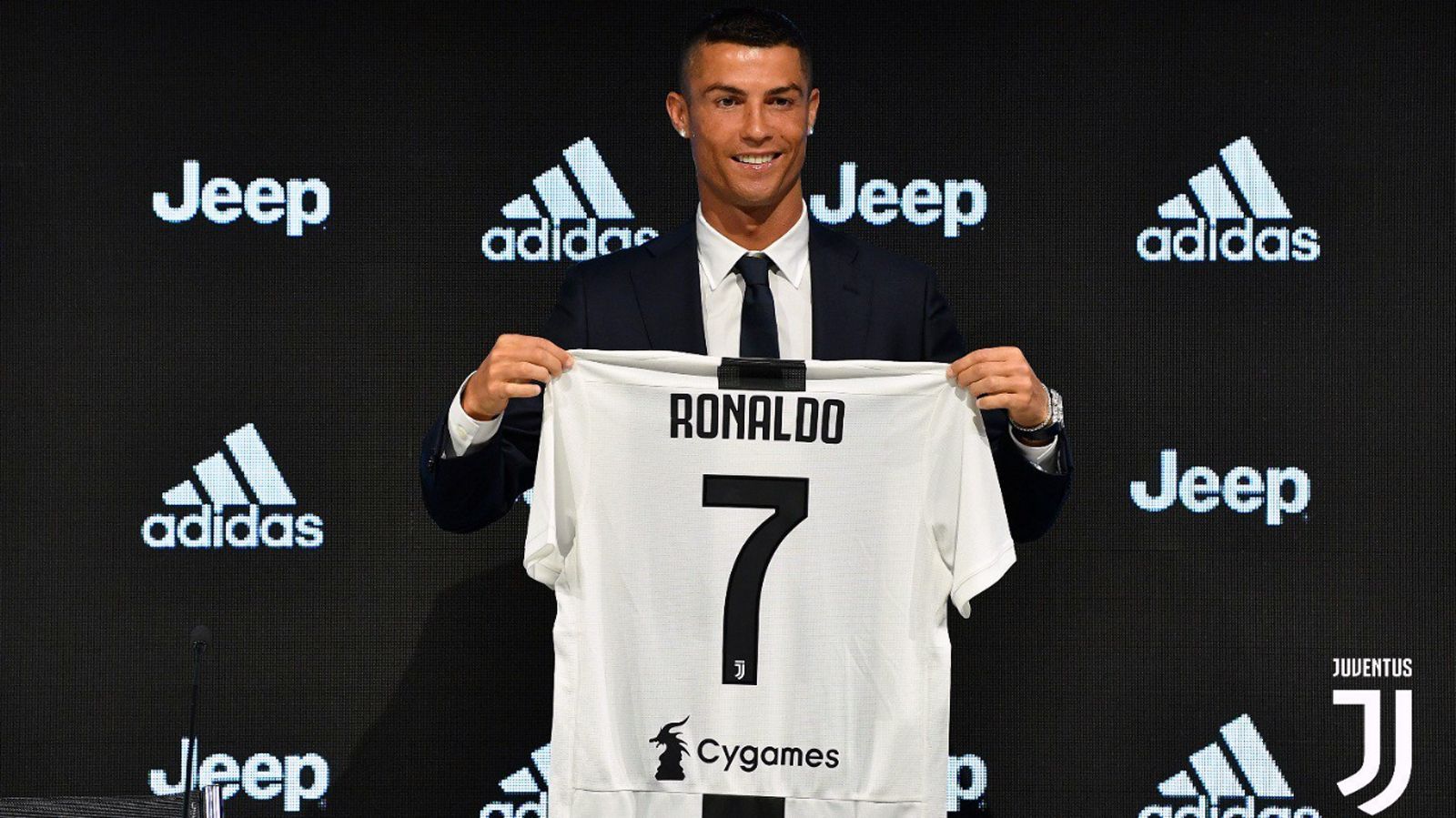 
                <strong>Platz 2 - Cristiano Ronaldo (Juventus Turin)</strong><br>
                Ablösesumme: 117 Millionen EuroWechsel von: Real MadridPosition: MittelstürmerAlter: 33 Jahre
              