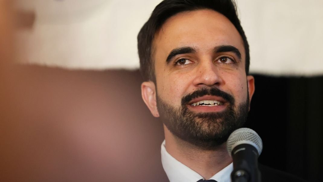 Zohran Mamdani (Bild) könnte der erste muslimische Bürgermeister von New York werden.