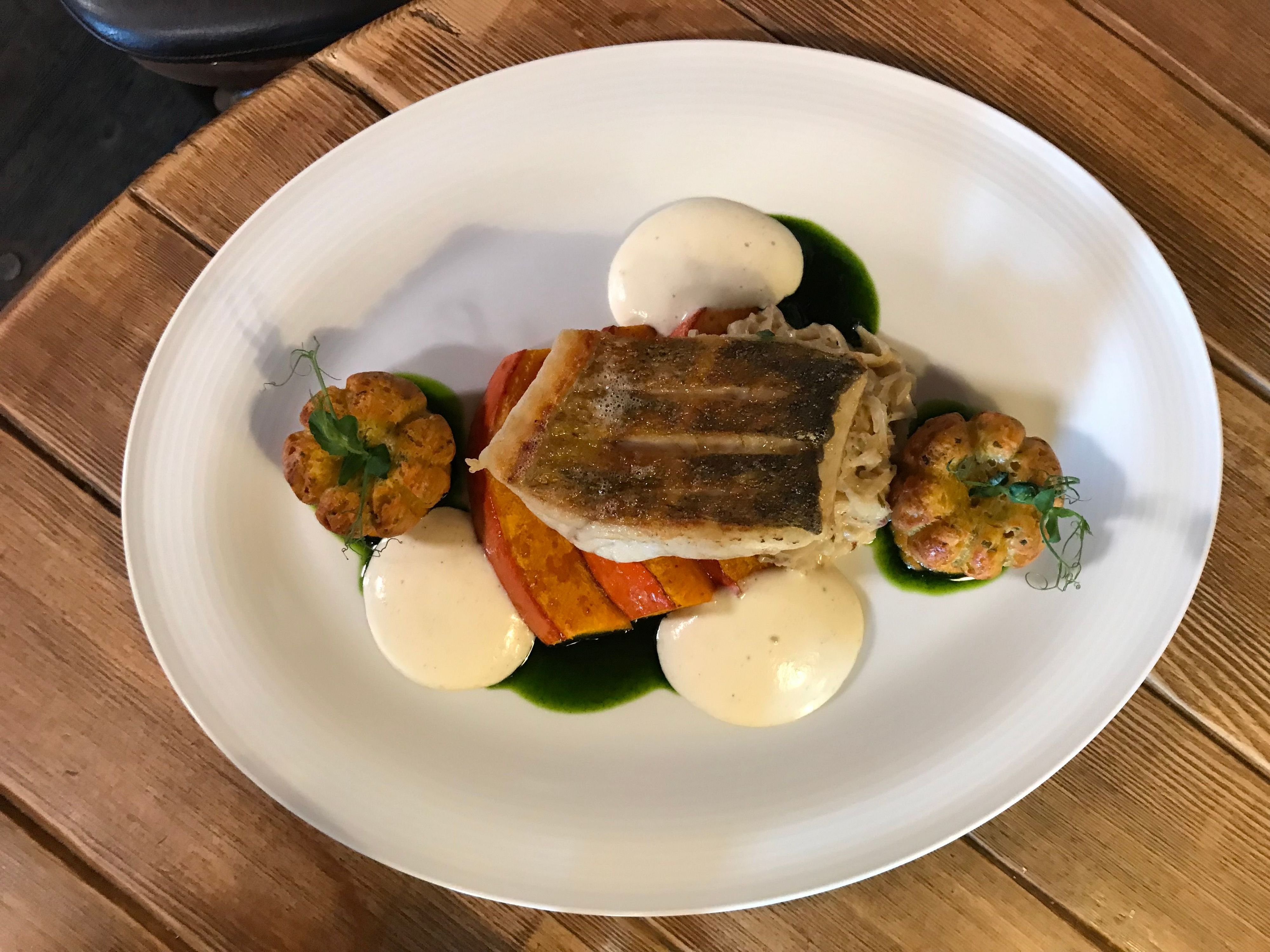 Gebratenes Havel-Zanderfilet mit Kürbisküchlein