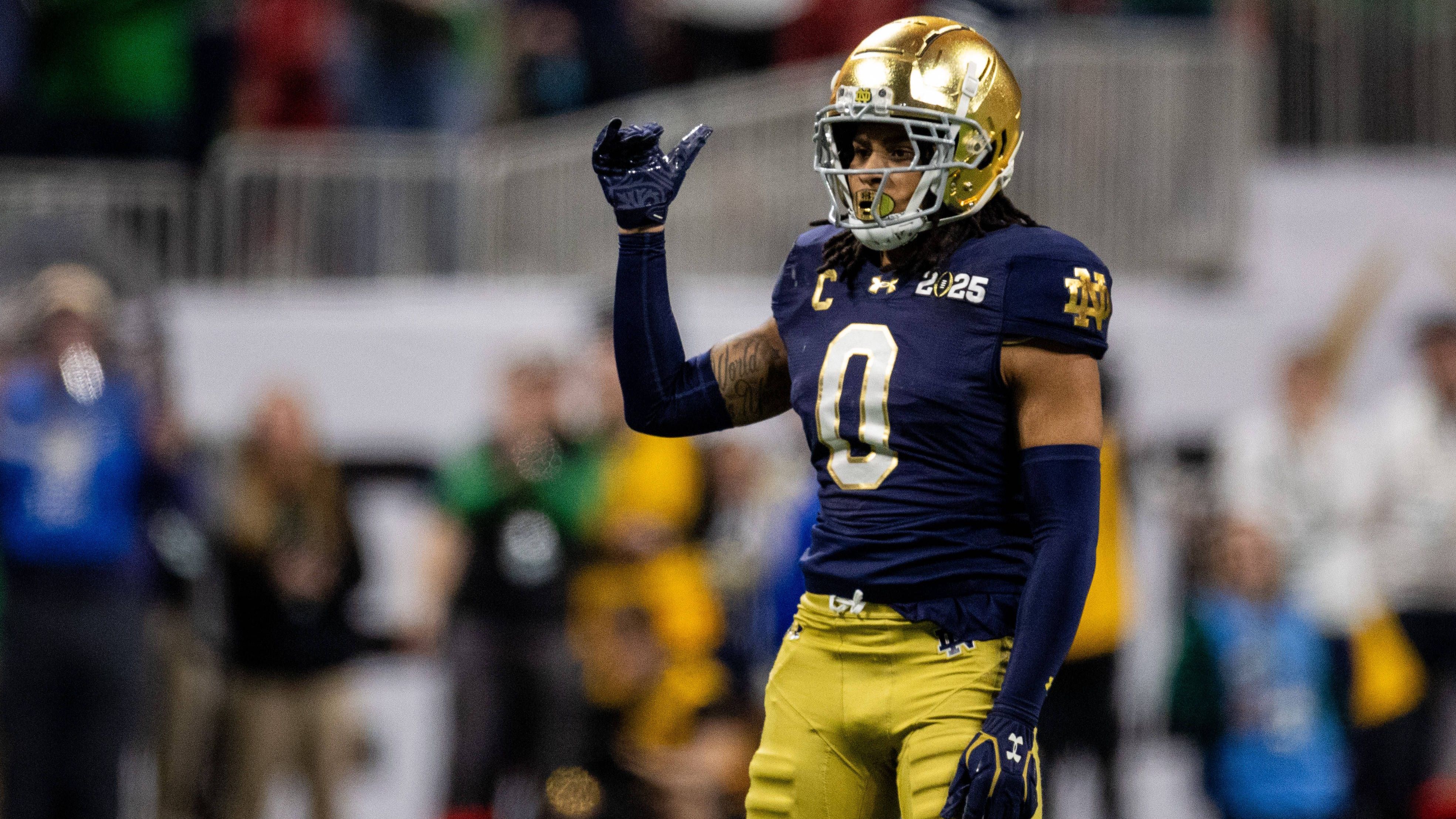 <strong>Xavier Watts (Safety, Notre Dame)</strong><br>Neben dem bereits angesprochenem Morrison regelt Xavier Watts den Verkehr in der Defense von Notre Dame. Der Safety ist gut darin, gefährliche Räume zu erkennen und sofort zuzumachen, sowohl gegen den Pass als auch gegen den Lauf. Leichte Schwächen gibt es jedoch bei seiner Playmaking Ability. Deshalb wird er vermutlich an Tag zwei rutschen.