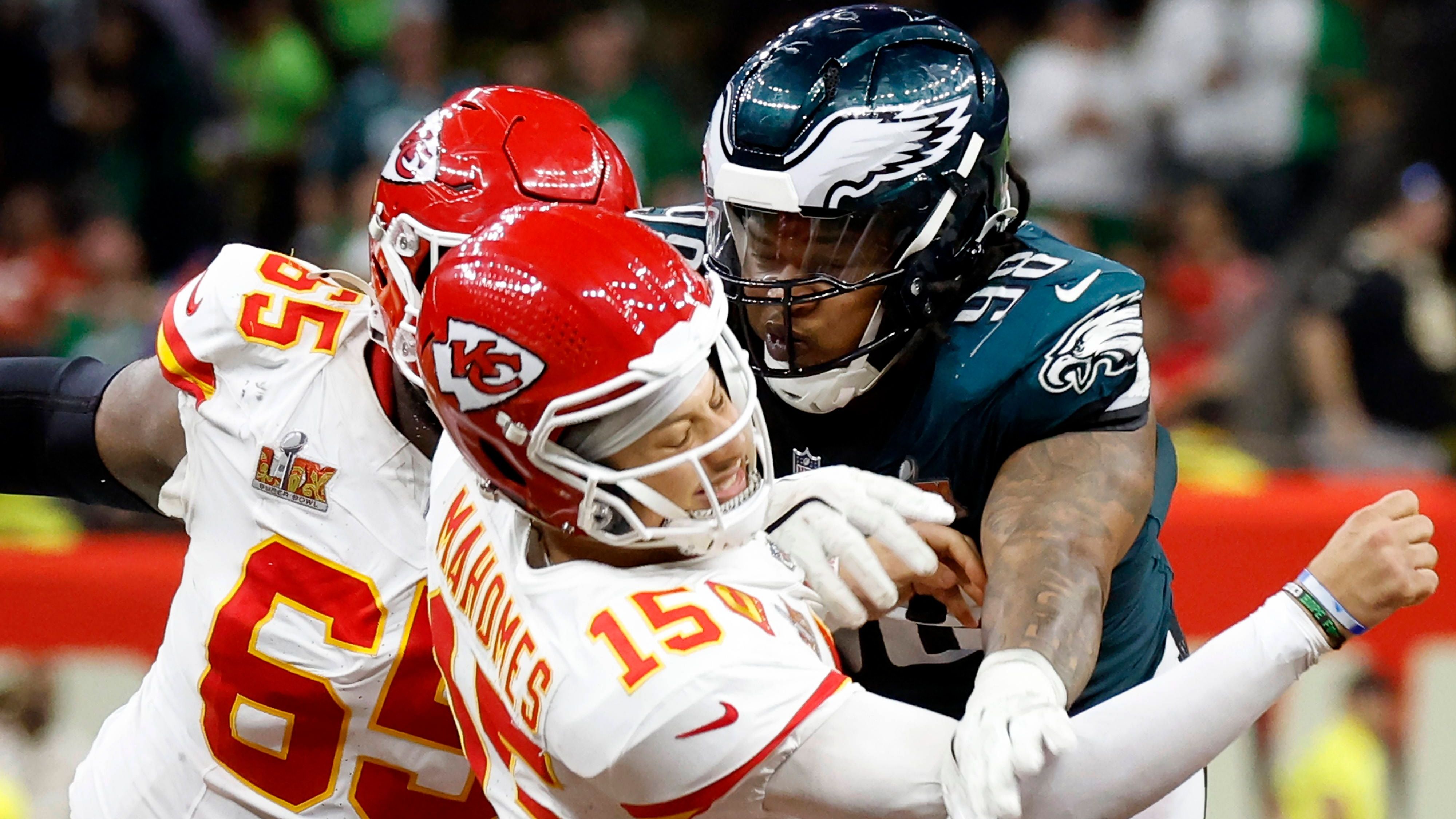 <strong>NFL-Umfrage: Die besten Defensive Tackles 2025</strong><br>Jeder Teilnehmer erstellte eine persönliche Top 10. aus diesen Ergebnissen, mehreren Interviews und Videoanalysen bastelte "ESPN" eine eigene Liste. Im Falle eines Gleichstandes wurden zusätzliche Gespräche geführt. <strong><em>ran</em></strong> zeigt die zehn besten Defensive Tackles laut der Umfrage.