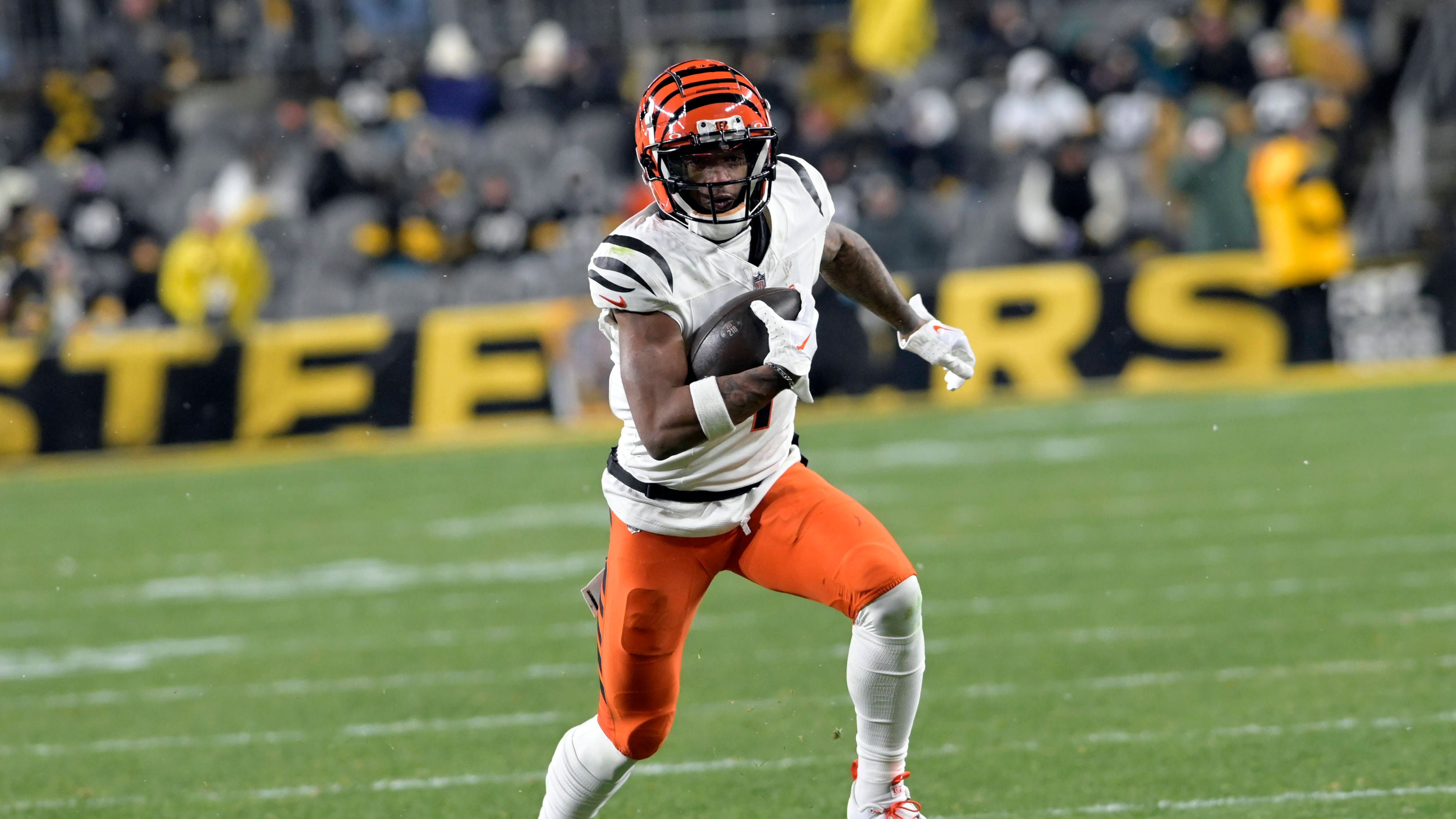 <strong>Offense</strong><br>Ja'Marr Chase<br>Team: Cincinnati Bengals<br>Position: Wide Receiver