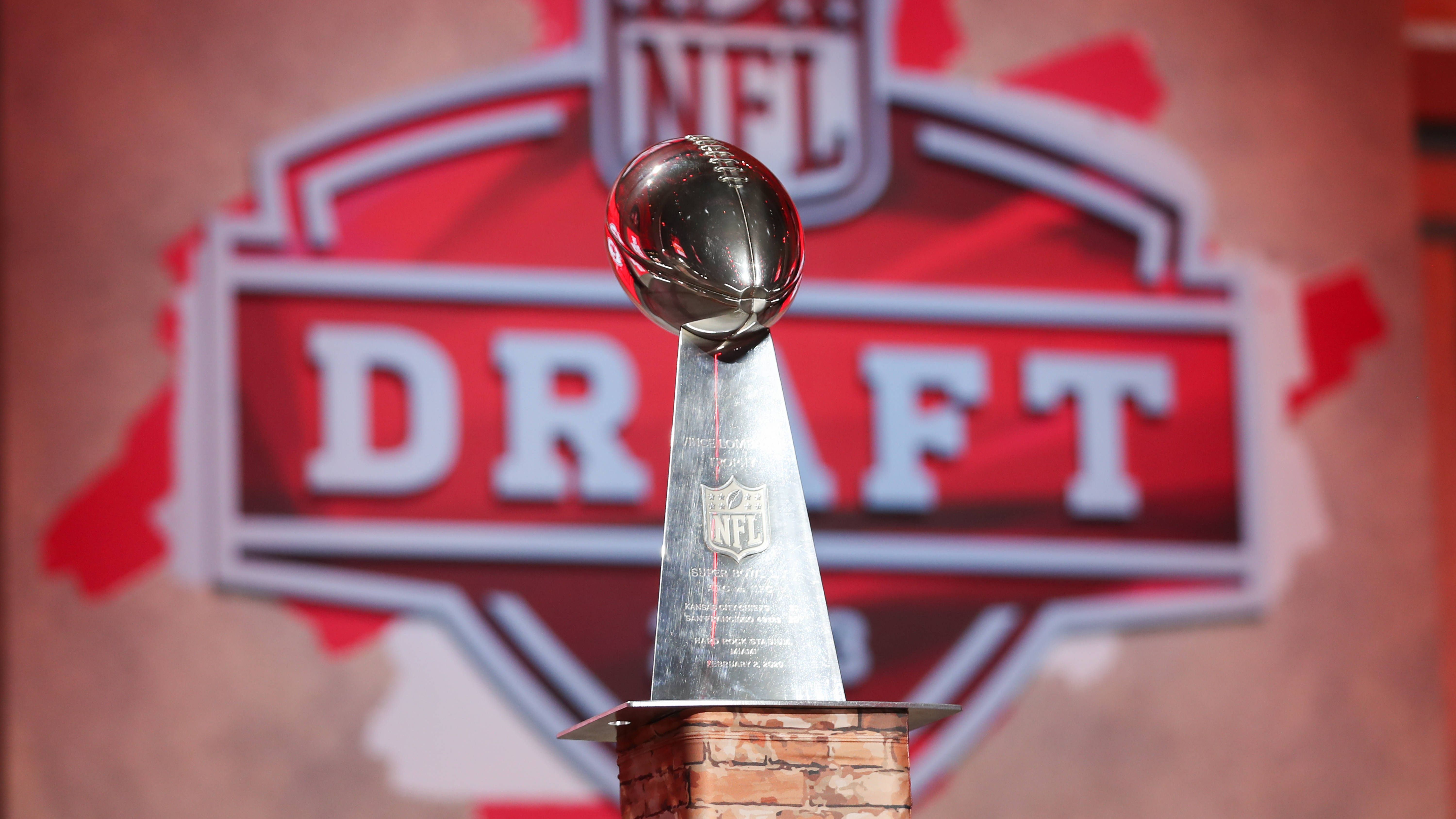 <strong>Der NFL-Mock-Draft 5.0 von ran-Autor Kai Esser</strong><br>Der Draft steht vor der Tür. In der Nacht auf Freitag wissen die 32 besten Prospects aus dem College, bei welchem NFL-Team sie demnächst unter Vertrag stehen. <strong><em>ran</em></strong> versucht kurz vorher noch einmal, in die Glaskugel zu schauen.