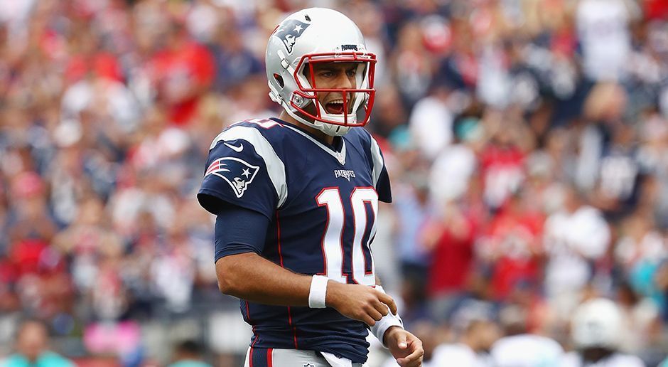 
                <strong>Jimmy Garoppolo (Quarterback) - New England Patriots</strong><br>
                Die New England Patriots haben mittlerweile zwar betont, dass sie Garoppolo nicht traden wollen, doch bei dem richtigen Preis könnte selbst Bill Belichick schwach werden. Die Cleveland Browns, die Houston Texans und die San Francisco 49ers dürften Interesse an dem jungen Quarterback haben. Da die Patriots durch den Cooks-Deal im kommenden Draft keinen First-Round-Pick besitzen, würde je nach Angebot ein Abgang des Backup-Quarterbacks Sinn ergeben.
              