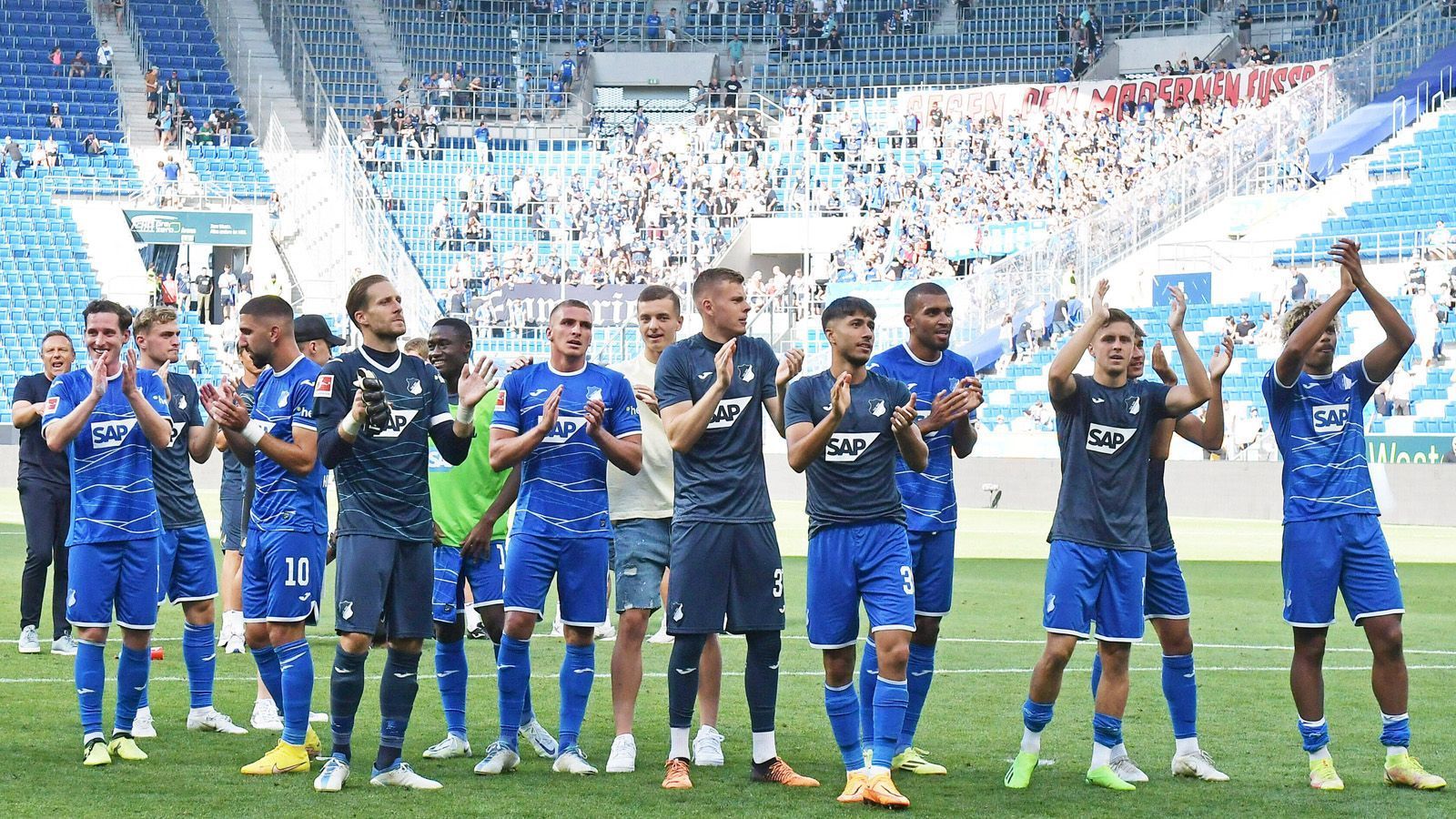 
                <strong>Platz 14: VfL Bochum </strong><br>
                Anteil der Stimmen: 2 Prozent
              