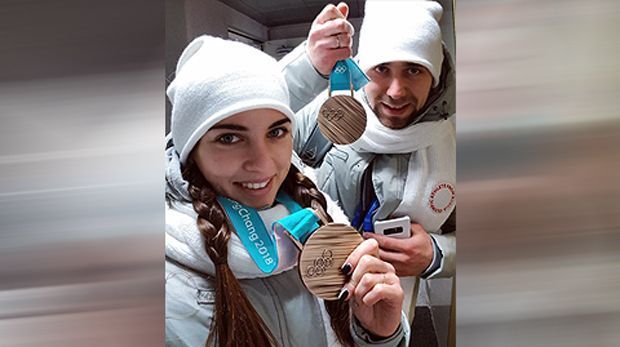 
                <strong>Anastasia Bryzgalova</strong><br>
                Nicht nur heiß, sondern auch erfolgreich! Anastasia Bryzgalova gewann mit Ehemann Aleksandr bei den Olympischen Spielen in Südkorea kürzlich die Bronze-Medaille im Mixed-Wettbewerb.
              