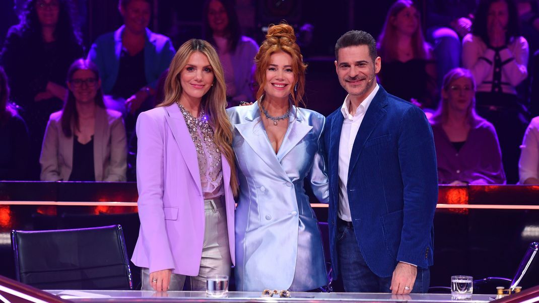 Viviane Geppert, Palina Rojinski und Rick Kavanian bildeten das Rateteam der 4. Folge "The Masked Singer".