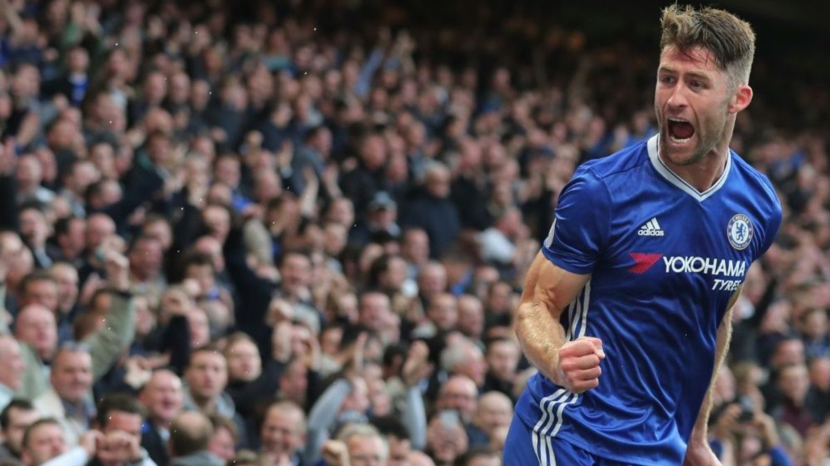 Cahill bejubelt seinen Treffer gegen Manchester United