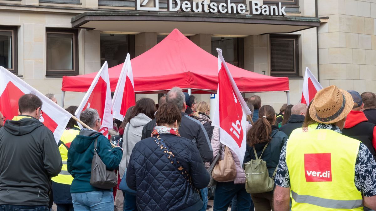 Verdi kündigt weitere Banken-Warnstreiks an