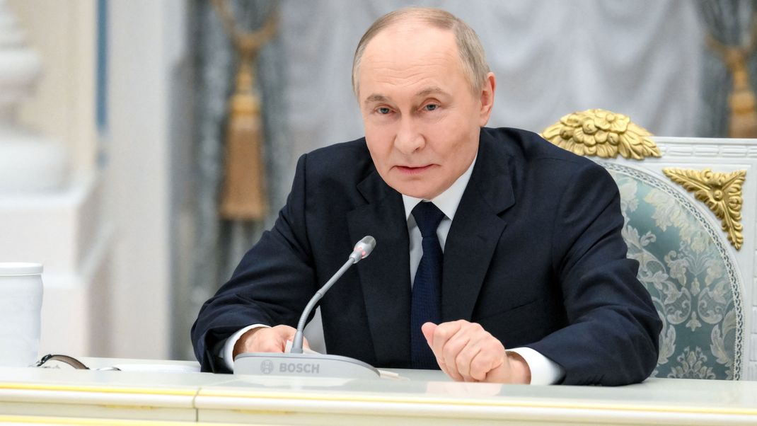 Der russische Präsident Putin erwägt Gespräche mit Kanzler Merz.&nbsp; (Archivbild)