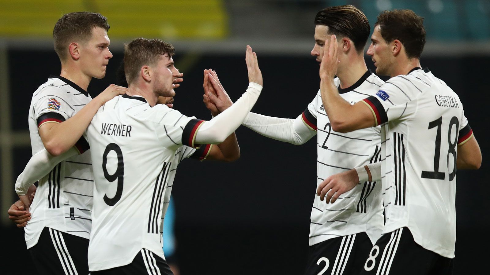 
                <strong>Zweiter Sieg! Deutschland gegen die Ukraine in der Einzelkritik</strong><br>
                Die deutsche Nationalmannschaft hat in der Nations League im fünften Gruppenspiel den zweiten Sieg gefeiert. Gegen die Ukraine gelang der DFB-Elf ein 3:1. Wir haben das Team benotet.
              