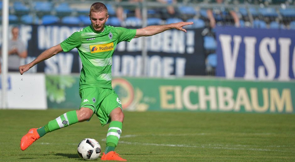 
                <strong>Platz 4 - Borussia Mönchengladbach</strong><br>
                Platz 4 - Borussia Mönchengladbach (29,50 Mio. Euro): Die Borussia ist auf der Suche nach Verstärkungen vor allem in der Bundesliga fündig geworden. Mit Christoph Kramer von Bayer Leverkusen und Jannik Vestergaard vom SV Werder Bremen wollen die Gladbacher auch in dieser Saison wieder die Champions-League-Plätze angreifen.
              