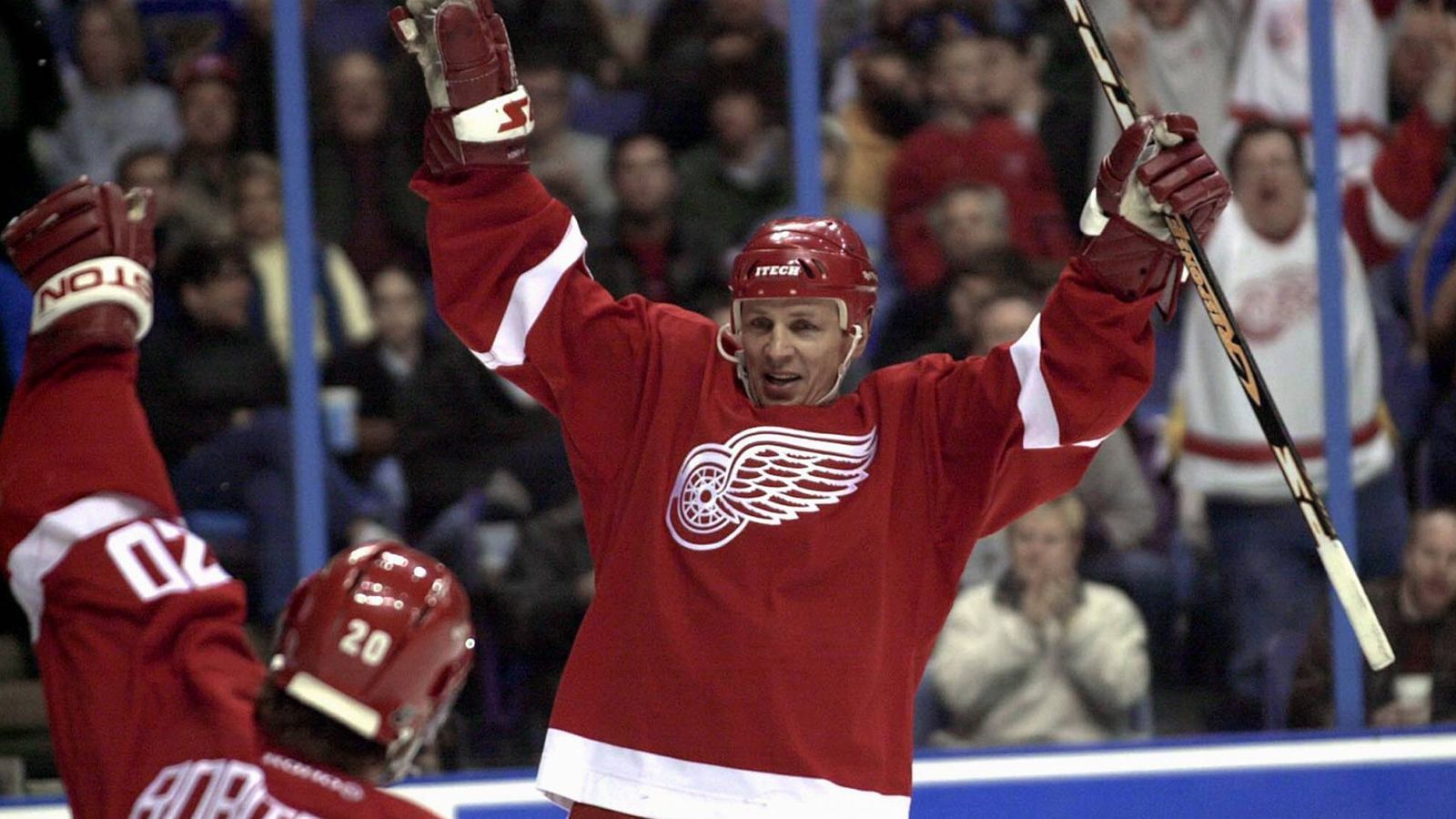 
                <strong>Platz 10: Igor Larionov</strong><br>
                &#x2022; Alter beim letzten NHL-Spiel: 43 Jahre, 129 Tage -<br>&#x2022; Letztes NHL-Spiel im Jahre 2004<br>
              