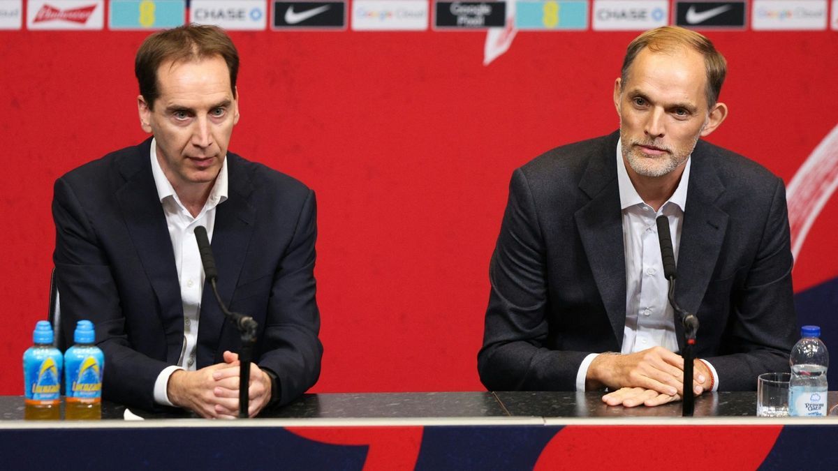 Tuchel (r.) und Bullingham auf der Pressekonferenz