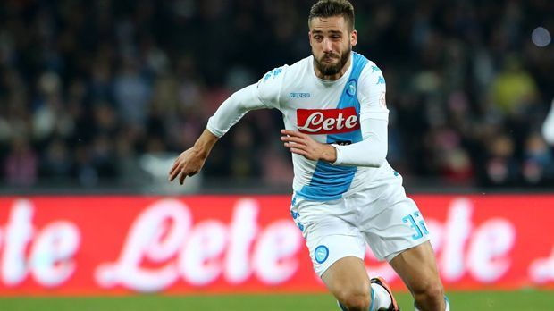 
                <strong>Platz 10 (geteilt): Leonardo Pavoletti</strong><br>
                Leonardo Pavoletti: Vom FC Genua zum SSC Neapel. Ablösesumme: 18 Millionen Euro
              