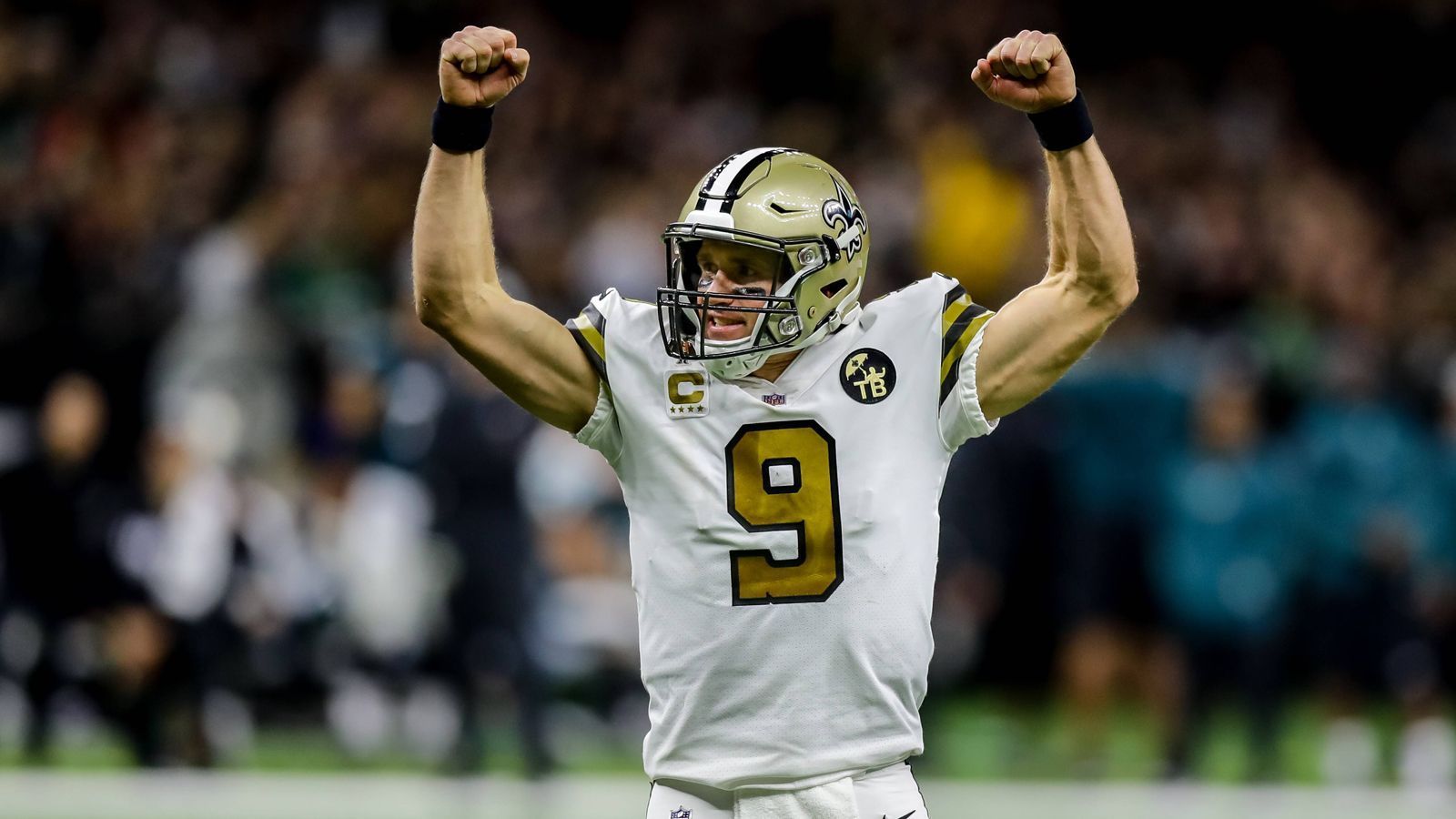 
                <strong>Gewinner: Drew Brees</strong><br>
                Dieser Mann steht für ein Pass-Feuerwerk - und zwar Woche für Woche. Gegen die Philadelphia Eagles dreht der 39-Jährige richtig auf, wirft für 363 Yards, kommt auf vier Touchdown-Pässe und bleibt im dritten Spiel hintereinander ohne Interception. Das 48:7 ist der höchste Sieg, der jemals gegen einen amtierenden Super-Bowl-Champion gelingt.
              