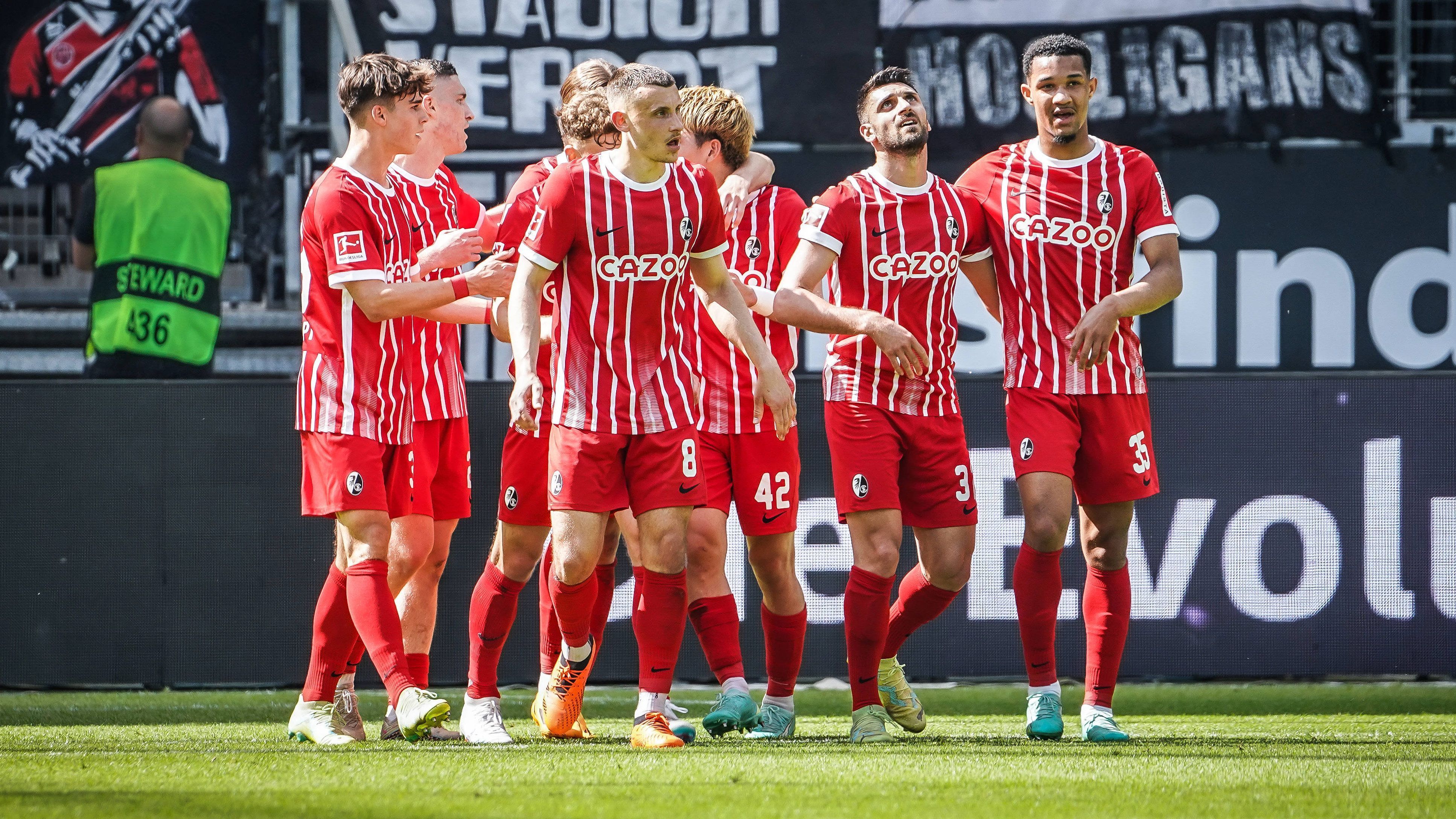 
                <strong>Platz 14: SC Freiburg</strong><br>
                4,469 Millionen Euro in der Saison 2021/22
              