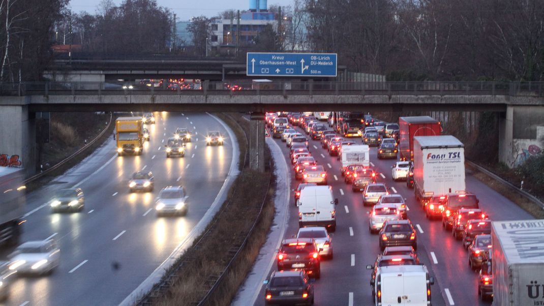 Die Autobahn A516 bei Oberhausen (Symbolbild).