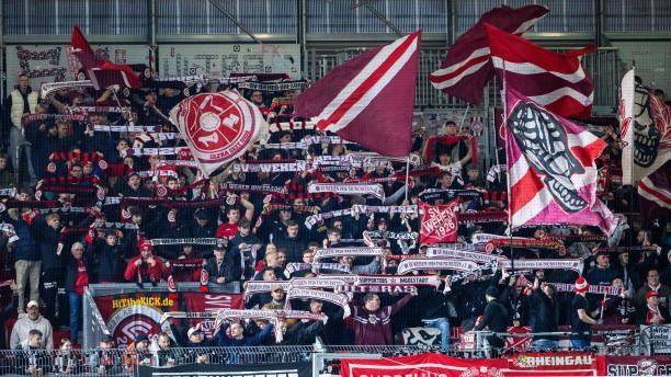 <strong>Platz 51 (geteilt): SV Wehen Wiesbaden</strong><br>- Liga: 3. Liga<br>- Preis: 12 Euro