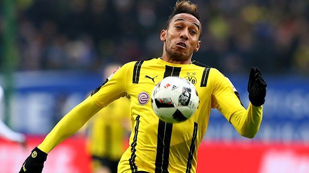 
                <strong>Pierre-Emerick Aubameyang (Borussia Dortmund)</strong><br>
                Ein Unbekannter ist Pierre-Emerick Aubameyang bei den "Rossoneri" ohnehin nicht. Der BVB-Star spielte in Mailand in der Jugend und wurde als Profi an verschiedene französische Klubs ausgeliehen. Nun plant der Serie-A-Klub offenbar die Rückholaktion Aubameyangs: Wie die "Corriere dello Sport" berichtet, will der AC Mailand ein Angebot für den 27-Jährigen abgeben. Die italienische Zeitung "Tuttosport" berichtet von einer möglichen Ablösesumme von 100 Millionen.
              