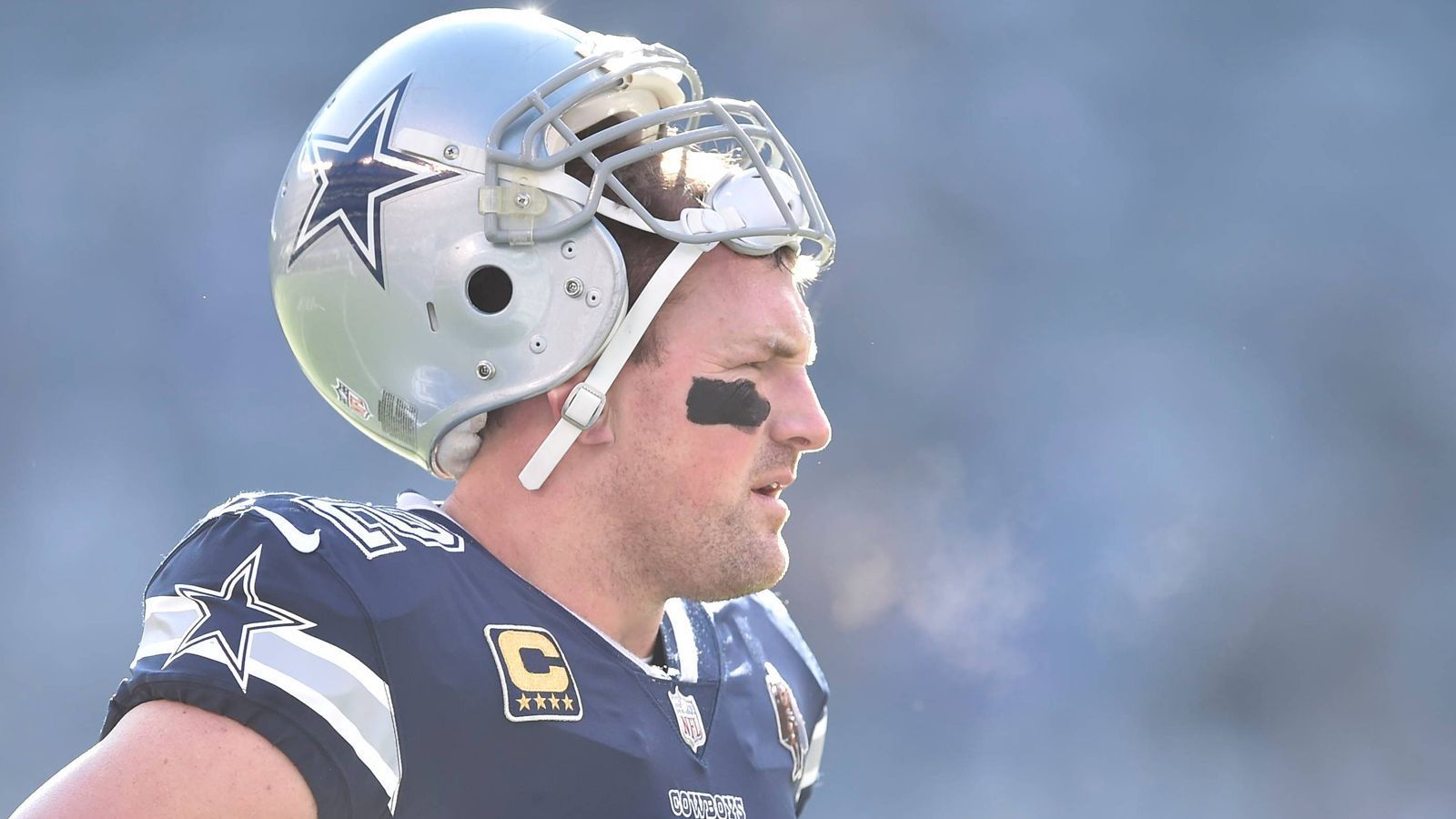 
                <strong>Jason Witten</strong><br>
                Jason Witten kehrte 2019 nach einem Jahr als TV-Experte aus seinem Ruhestand zurück. Der Tight End fing in der vergangenen Saison wieder Bälle für "seine" Dallas Cowboys, für die er bereits zwischen 2003 und 2017 aktiv gewesen war. Und der 37-Jährige hat noch nicht genug: 2020 läuft Witten für die Las Vegas Raiders auf.
              