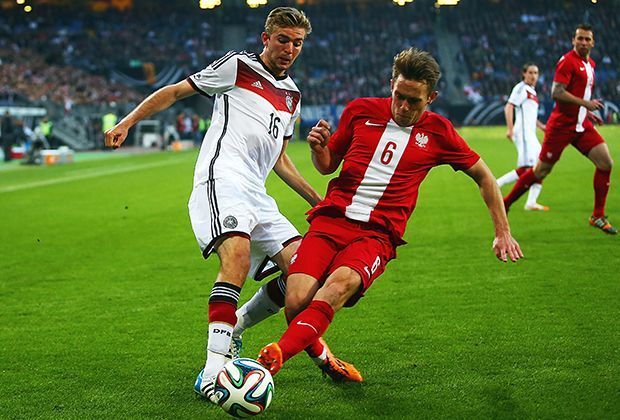 
                <strong>Christoph Kramer</strong><br>
                Der Gladbacher absolviert ein enormes Laufpensum. Ob es allerdings für weitere Einsätze in der näheren Zukunft im Nationaldress reichen wird, bleibt fraglich. 
              