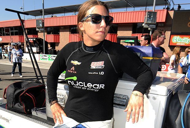 
                <strong>Simona de Silvestro</strong><br>
                Die Schweizerin könnte die nächste Fahrerin im Formel-1-Zirkus werden. Nach drei Jahren in der IndyCar-Serie wechselte sie 2013 zum Sauber-Team und soll sich dort nun etablieren.
              