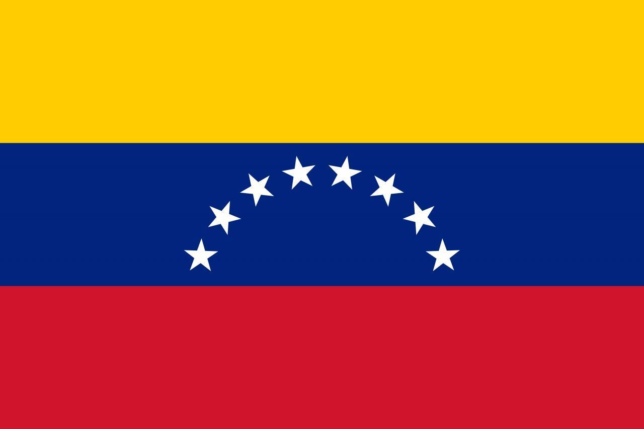 2006 bekam Venezuela eine modifizierte Flagge mit einem achten Stern, um die Region Guayana zu ergänzen. 