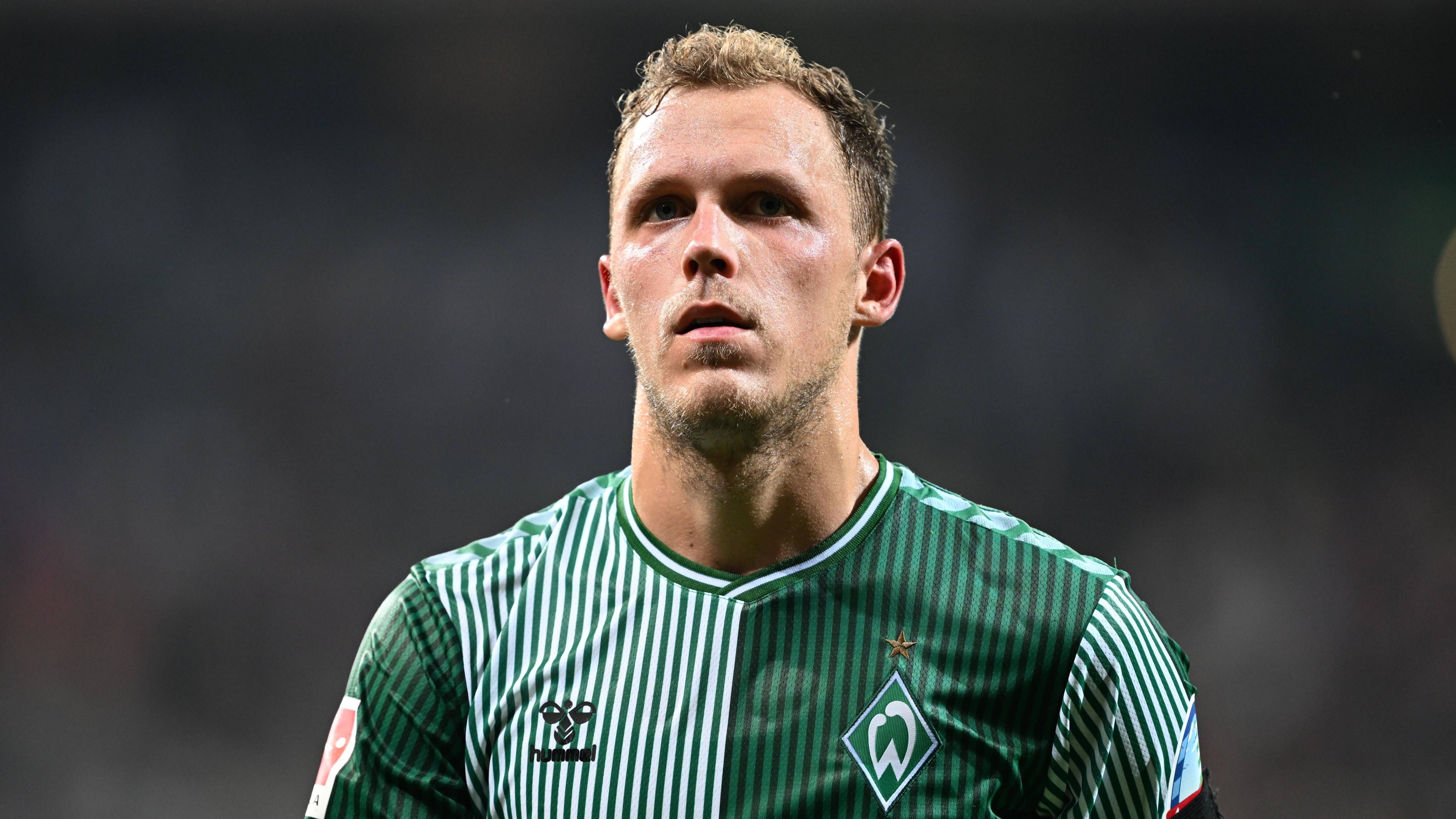 <strong>SV Werder Bremen</strong><br>• Naby Keita (ablösefrei vom FC Liverpool)<br>• Dawid Kownacki (Foto/ablösefrei von Fortuna Düsseldorf)<br>• Senne Lynen (Foto/für 2 Millionen Euro von Royale Union Saint-Gilloise)<br>• Olivier Deman (für 4 Millionen Euro von Cercle Brügge)<br>• Rafael Borre (für ein Jahr auf Leihbasis von Eintracht Frankfurt)