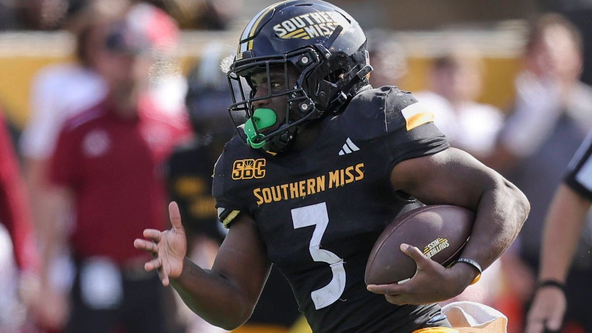 NOV 25, 2021: Southern Miss Golden Eagles running back Frank Gore Jr. (3) runs for a touchdown during a college football game between the Southern Miss Golden Eagles and the Troy Trojans at M.M. Ro...
