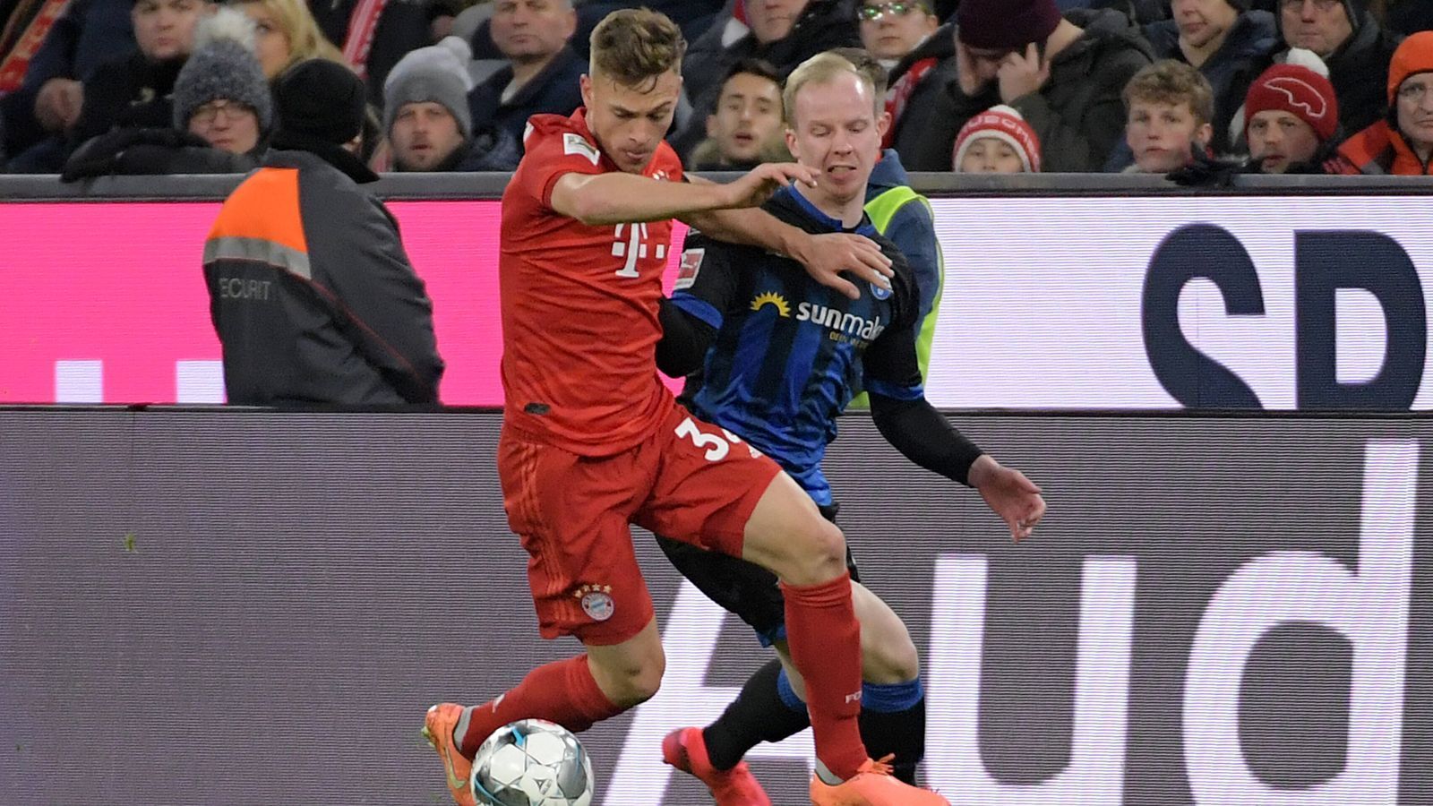 
                <strong>Joshua Kimmich</strong><br>
                In der Abwehrkette zunächst souverän und ohne Fehler. Im Spiel nach vorne dafür aber nur selten effektiv. Sieht vor dem 2:2 unglücklich aus. Insgesamt nicht ganz so überzeugend. ran-Note: 3
              