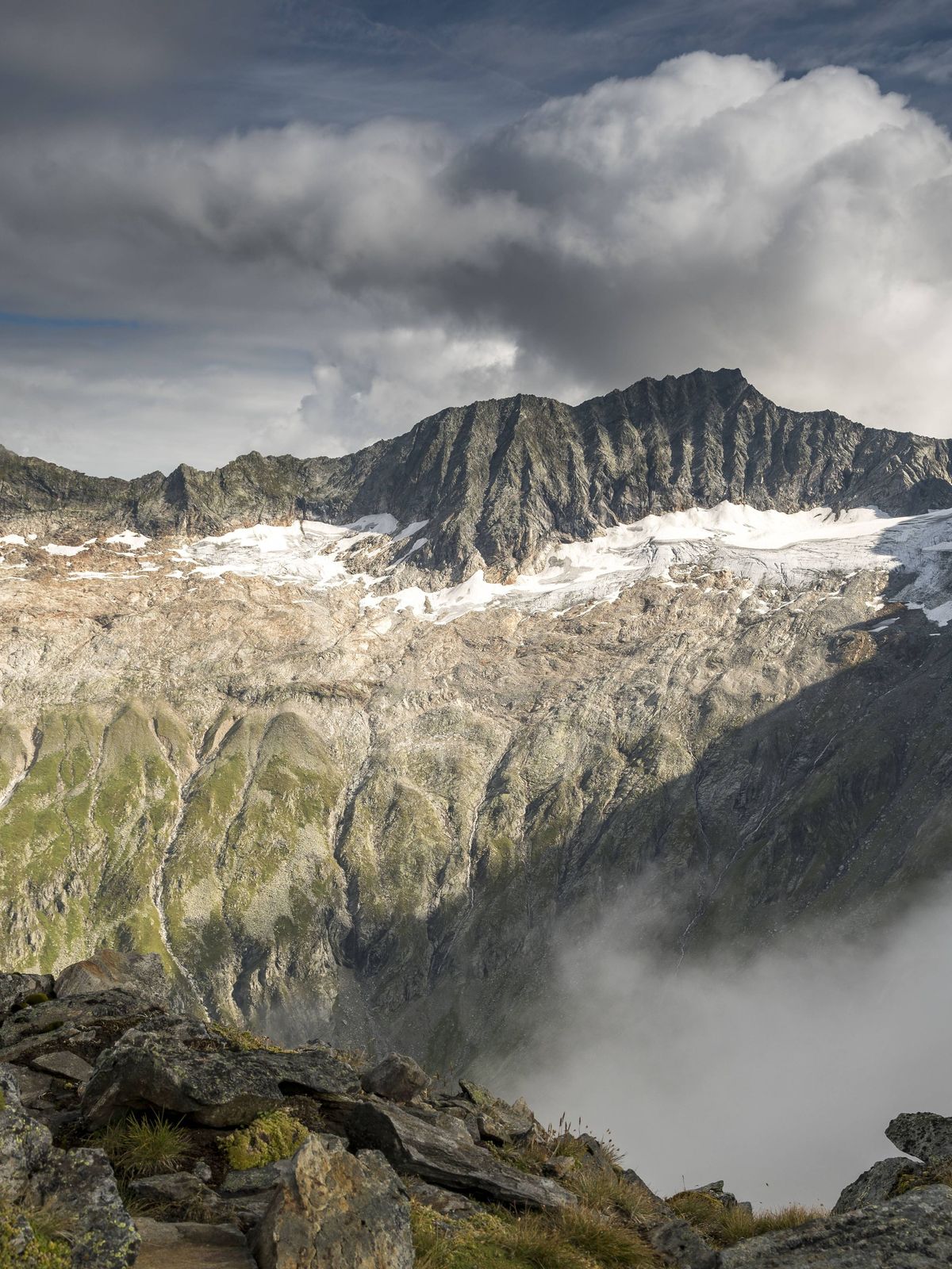 In den österreichischen Alpen in Kärnten wird seit mehreren Tagen der renommierte deustche Bergsteiger Kai Mosbacher vermisst.