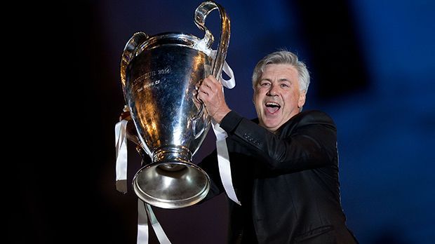 
                <strong>So erfolgreich ist Carlo Ancelotti</strong><br>
                Nur sechs Menschen gewinnen als Spieler und Trainer die Champions League (inklusive Pokal der Landesmeister): Einer von ihnen heißt Carlo Ancelotti. Nur fünf Trainer holen mit zwei Klubs die Champions League: Einer heißt Ancelotti. Nur zwei Trainer gewinnen dreimal die Champions League - einer heißt Ancelotti! Und das ist noch längst nicht alles - ran.de zeigt die beeindruckende Titelsammlung des neuen Trainers beim FC Bayern ...
              