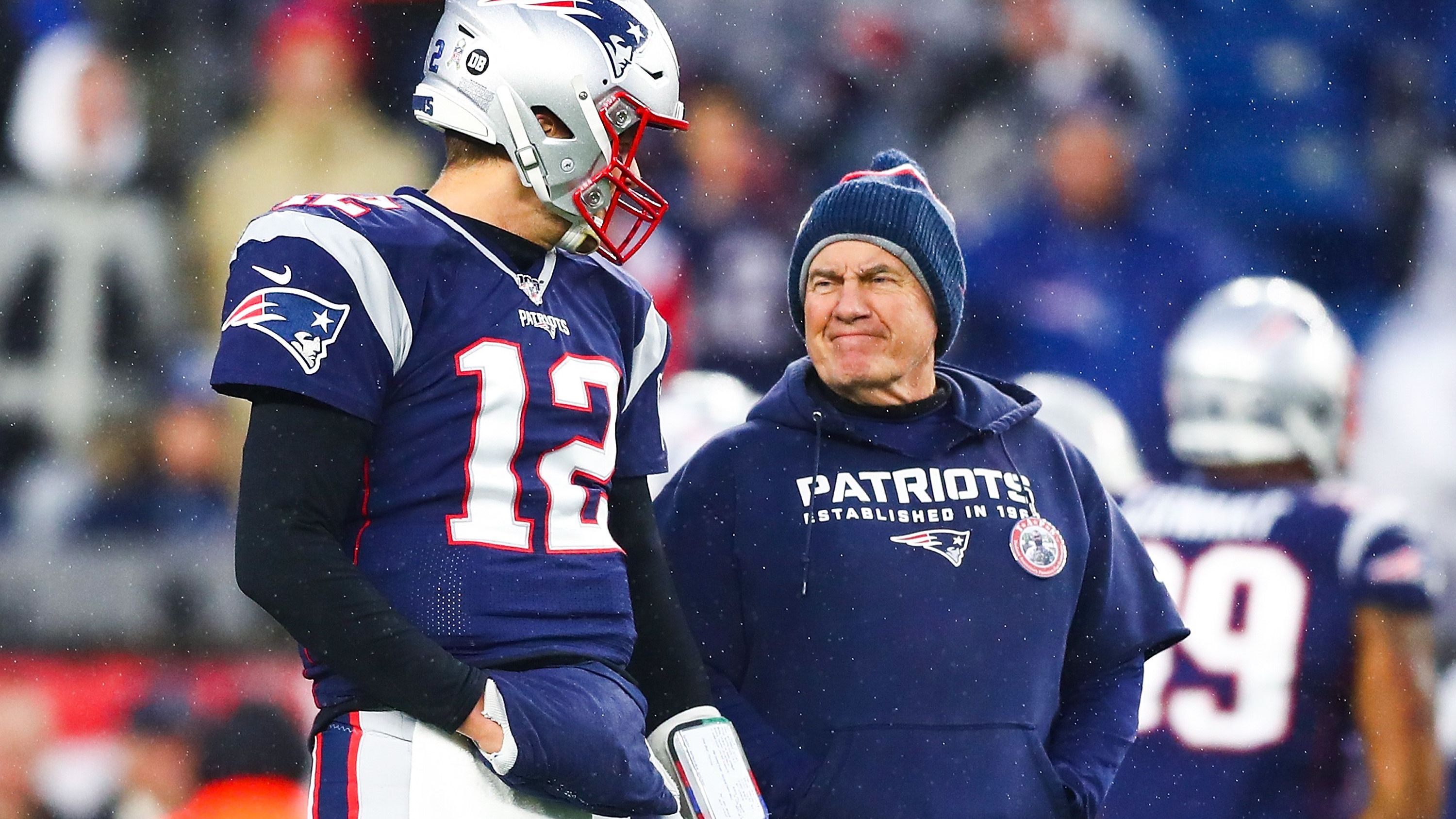 <strong>Platz 9: New England Patriots von 2001 (Bilanz: 11-5, Super-Bowl-Champions, Head Coach: Bill Belichick)</strong><br>Und weiter: "Die Kombination aus Brady und Belichick wurde schließlich zum größten Duo in der Geschichte der Liga. Sie leiteten eine Ära ein, die durch die Beschränkungen des Salary Cap wohl nie wieder erreicht wird."