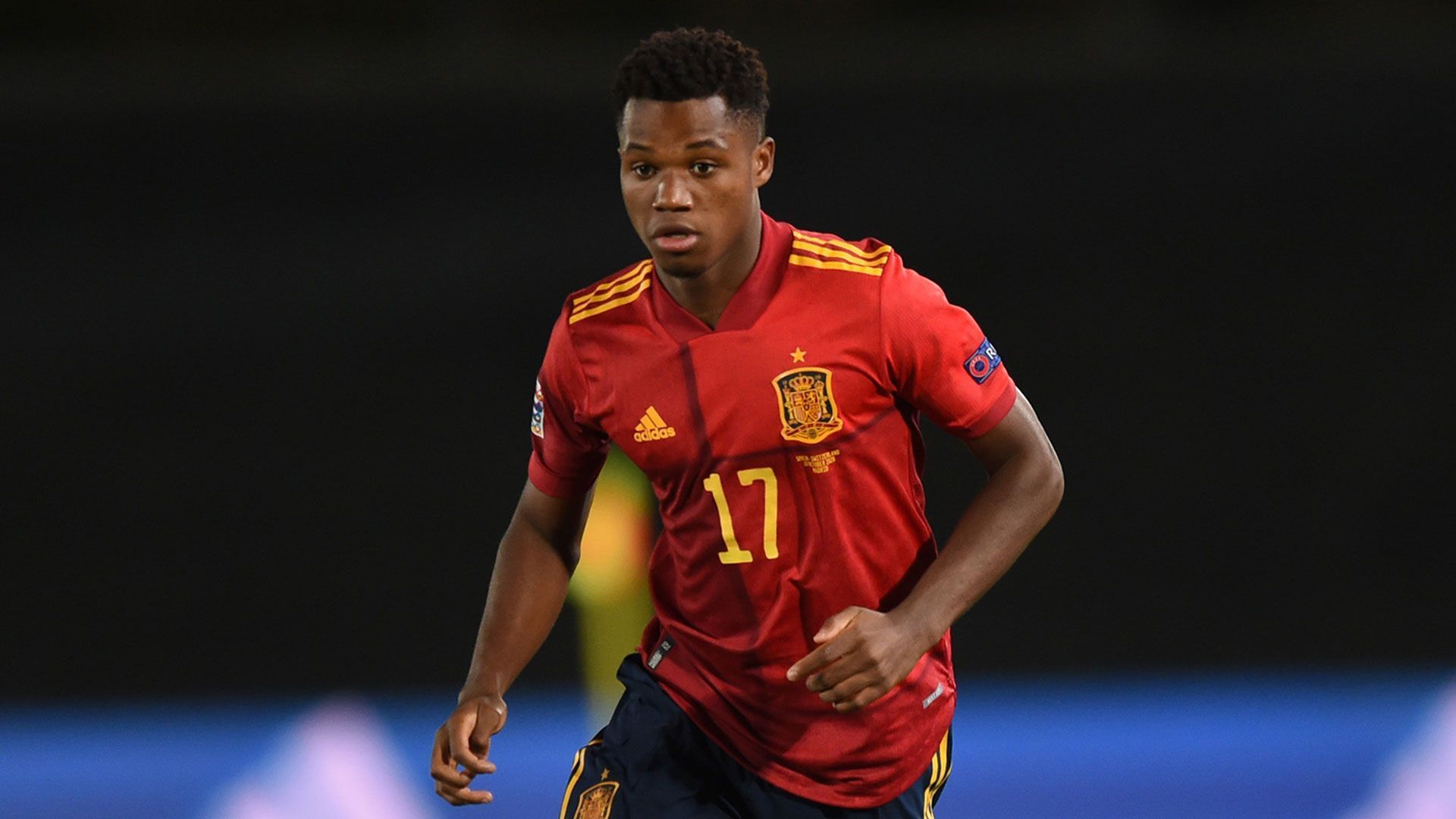 
                <strong>Ansu Fati (20)</strong><br>
                Nationalmannschaft: SpanienVerein: FC BarcelonaMarktwert: 50 Millionen EuroDer 20-Jährige galt lange Zeit als größtes Talent des FC Barcelona. Ein Meniskusriss stoppte vor zwei Jahren den rasanten Aufstieg des Außenstürmers. In den Saison 2020/21 und 2021/22 kam er nur auf insgesamt 25 Pflichtspieleinsätze für die Katalanen. Seit dieser Saison führt Xavi sein Offensivtalent wieder langsam heran. Fati stand sowohl in LaLiga als auch in der Champions League in jedem Spiel auf dem Platz, allerdings nur beim unbedeutenden Abschluss der Gruppenphase gegen Pilsen über die vollen 90 Minuten. 
              