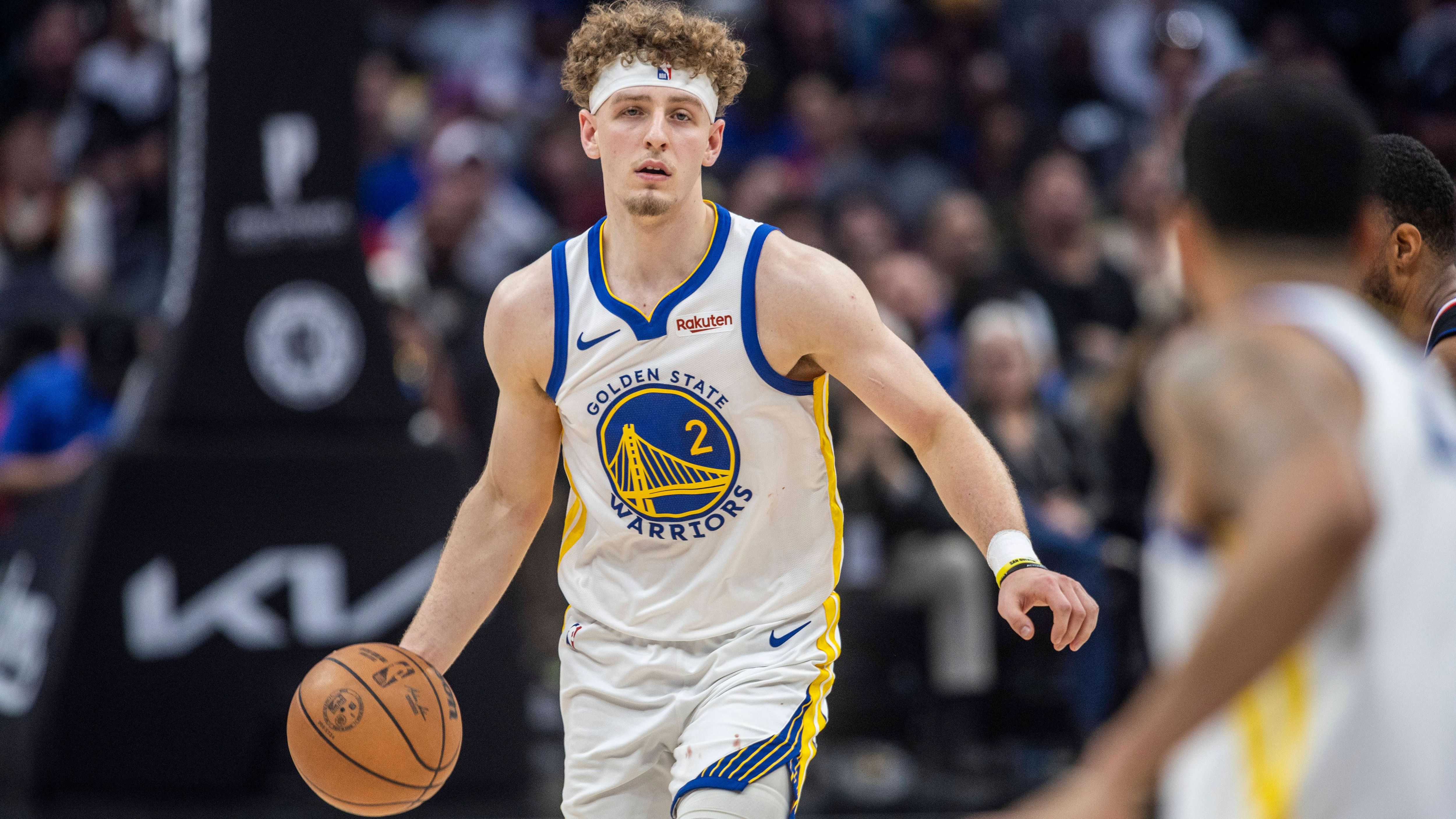 <strong>Brandin Podziemski (Golden State Warriors) - </strong><strong>Team Pau Gasol</strong><br>Bei einem insgesamt schwachen Warriors-Team ist Brandin Podziemski einer der wenigen Lichtblicke. Der 20 Jahre alte Combo Guard passt perfekt in das System von Steve Kerrs Mannschaft und bekommt immer häufiger auch die Möglichkeit, in der Starting Five zu stehen. Zudem fällt der Dreier immer besser, was beim Spacing der Warriors ohne Curry auf dem Feld enorm hilft.