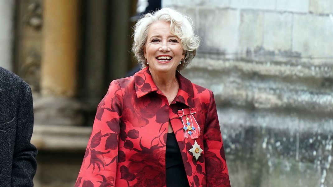 Emma Thompson trifft an der Westminster Abbey ein.