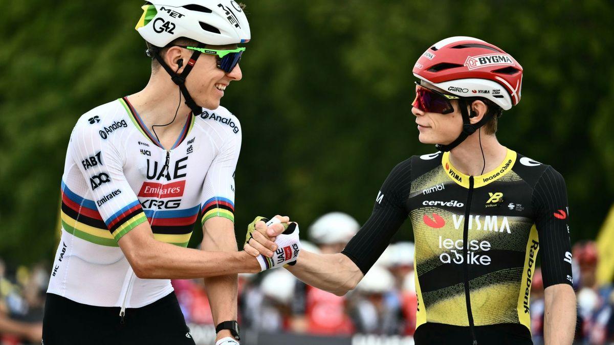 Tadej Pogacar (l.) und Jonas Vingegaard