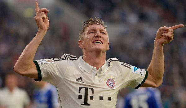 
                <strong>FC Schalke 04 - Bayern München 0:4</strong><br>
                Die ersten Minuten gehören tatsächlich den Schalkern. Doch dann reckt Bastian Schweinsteiger seine Zeigefinger in den königsblauen Abendhimmel. Eiskalt köpft der Startelf-Rückkehrer die Bayern nach einer Ecke in Führung
              