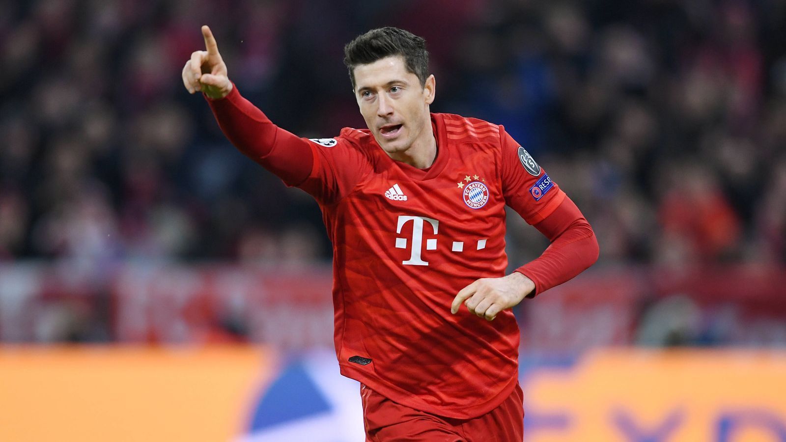 
                <strong>Robert Lewandowski</strong><br>
                - Position: Stürmer- Verein: FC Bayern München- 2. Nominierung
              