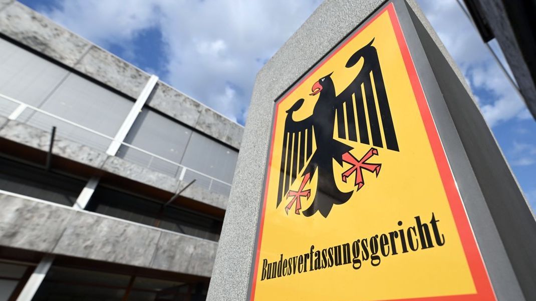 Urteil in Karlsruhe:  Der Einsatz von Staatstrojanern ist teilweise verfassungswidrig.