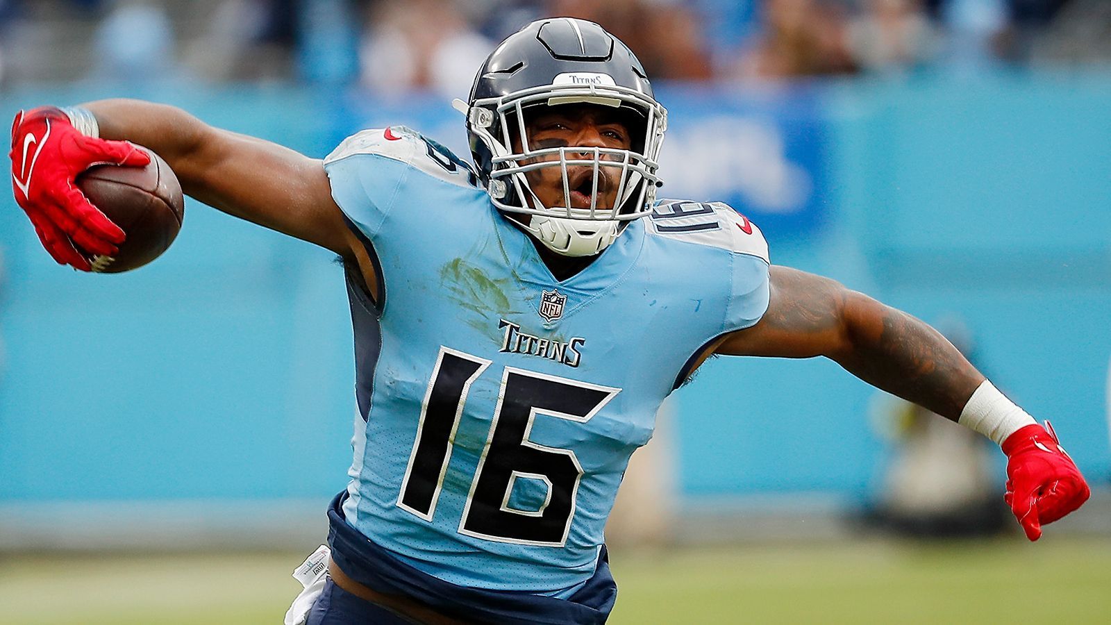 
                <strong>Platz 32: Tennessee Titans</strong><br>
                &#x2022; Starter: Treylon Burks, Kyle Philips, Nick Westbrook-Ikhine <br>&#x2022; Backups: Colton Dowell, Racey McMath, Chris Moore<br>Treylon Burks ließ in einigen Szenen während seiner Rookie-Saison sein Potenzial aufblitzen, hatte aber immer wieder mit Verletzungen zu kämpfen. Kyle Philips (ebenfalls verletzungsgeplagt) kam noch nicht in Gang. Nick Westbrook-Ikhine agiert meist als guter Blocker und solider Slot-Receiver. Hinter den potenziellen drei Startern tummeln sich eine Reihe unerfahrener Spieler. Aktuell buhlen die Titans um DeAndre Hopkins, der Star-Receiver wäre ein wichtige Puzzlestück. 
              