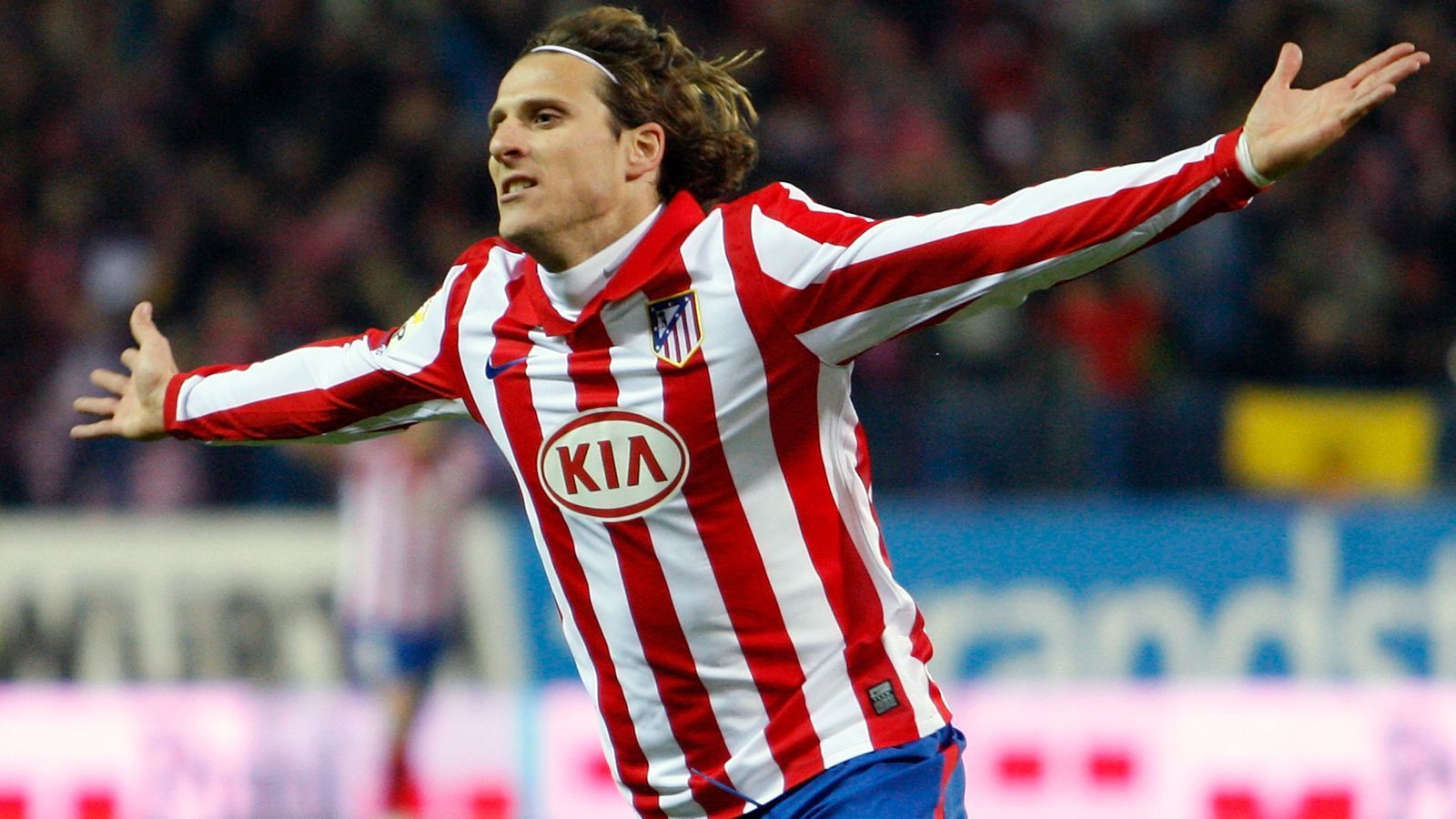 
                <strong>Diego Forlan (Atletico Madrid)</strong><br>
                Traf in zwei Spielen in Folge nach dem Saisonbeginn 2010/11
              